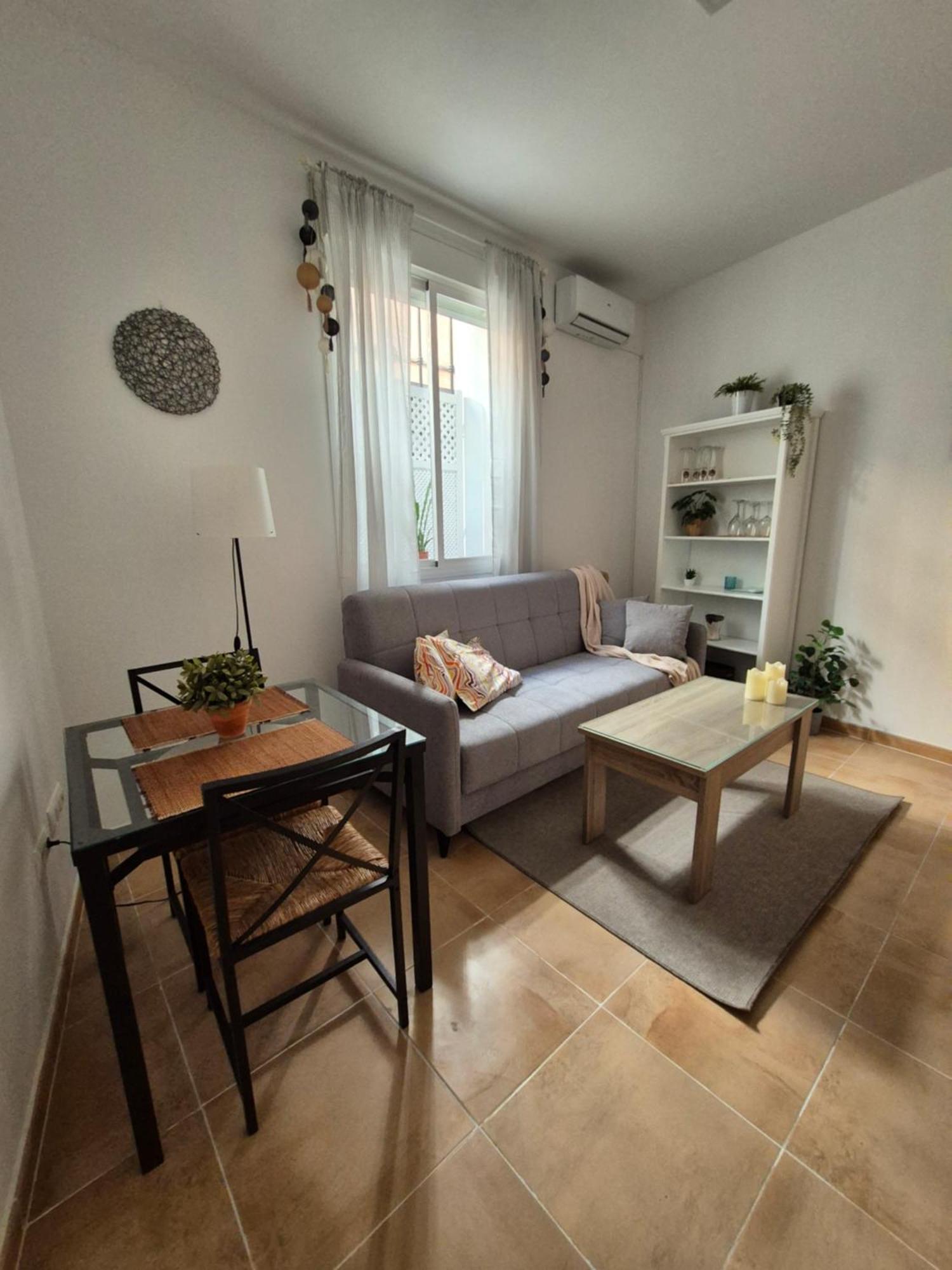 Hostfy Centro San Roman Sevilla Exteriör bild