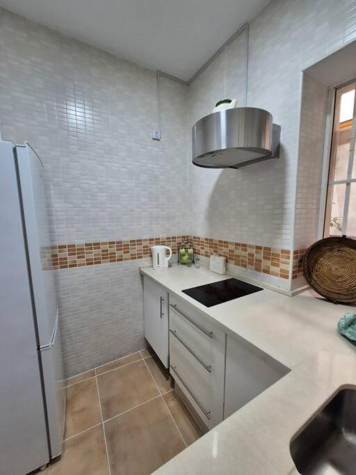 Hostfy Centro San Roman Sevilla Exteriör bild