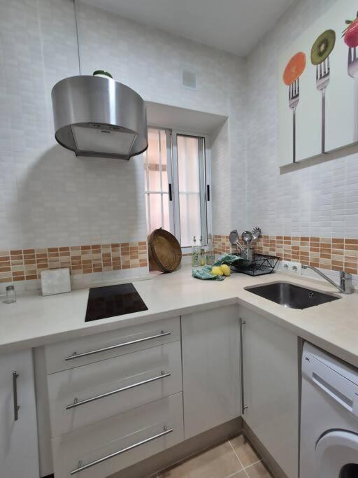 Hostfy Centro San Roman Sevilla Exteriör bild