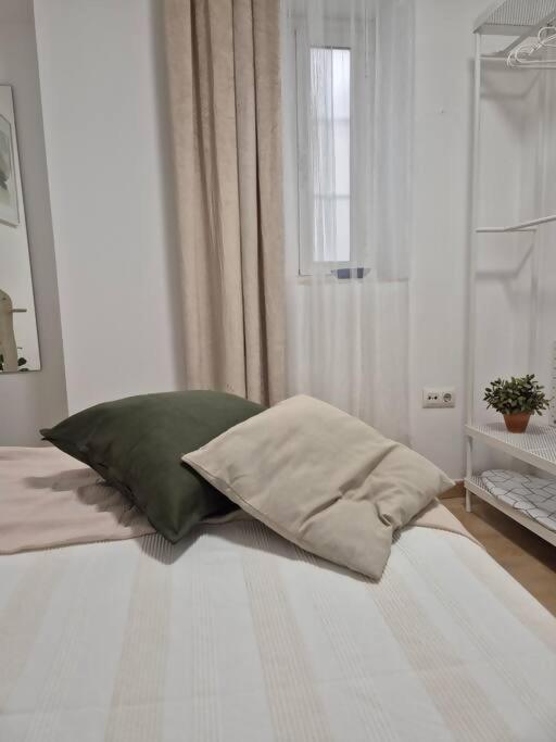 Hostfy Centro San Roman Sevilla Exteriör bild