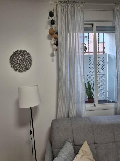Hostfy Centro San Roman Sevilla Exteriör bild